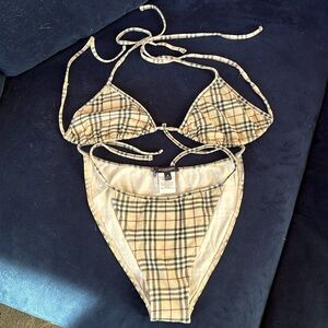 Burberry London Bikini size Medium